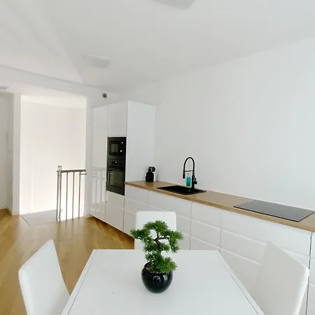 Paullo Suite-3